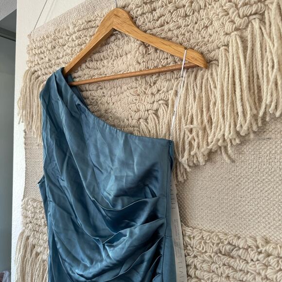 NWT: Elliatt Cassini Dress - Picture 2 of 9